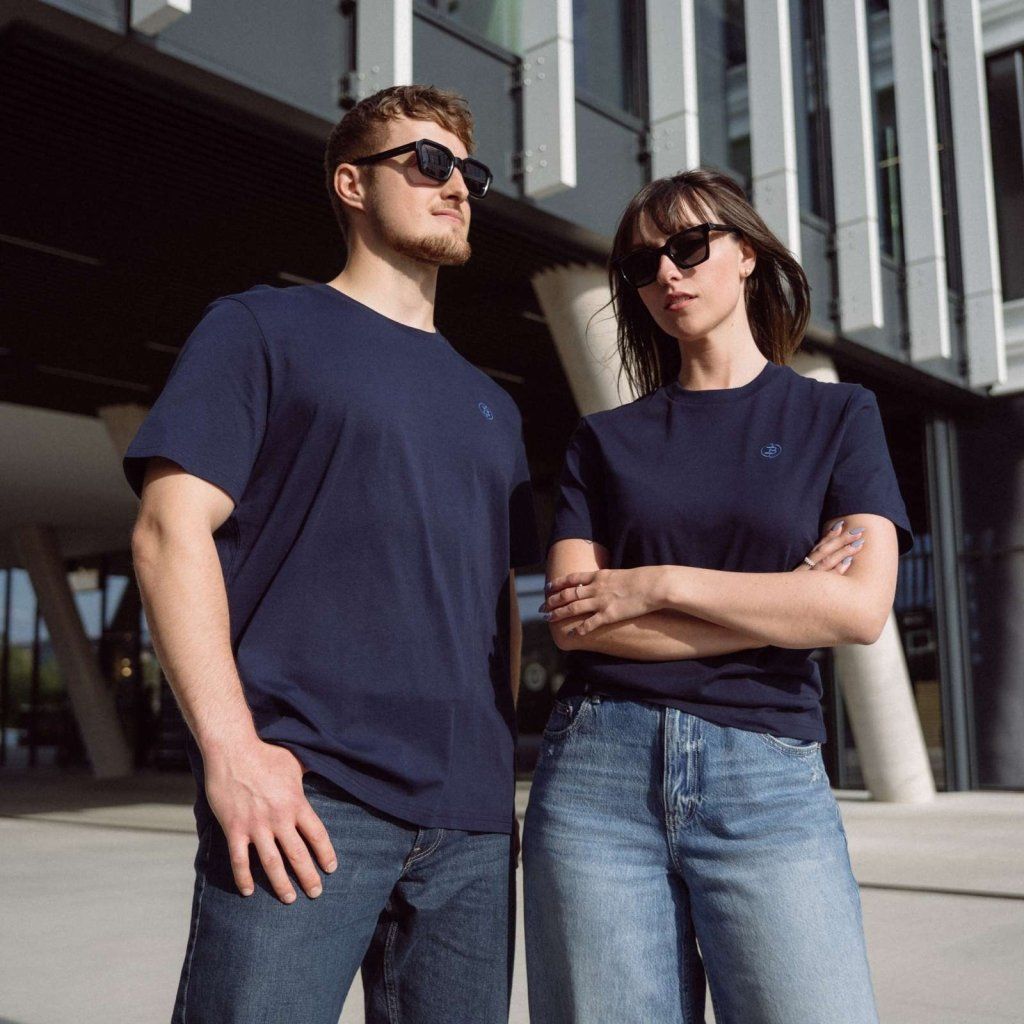Satoshi Standard T-Shirt - Blau
