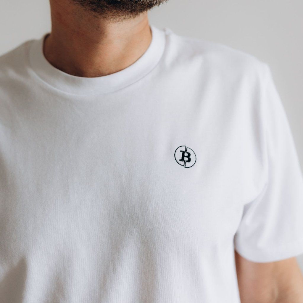 Satoshi Standard T-Shirt - Weiß